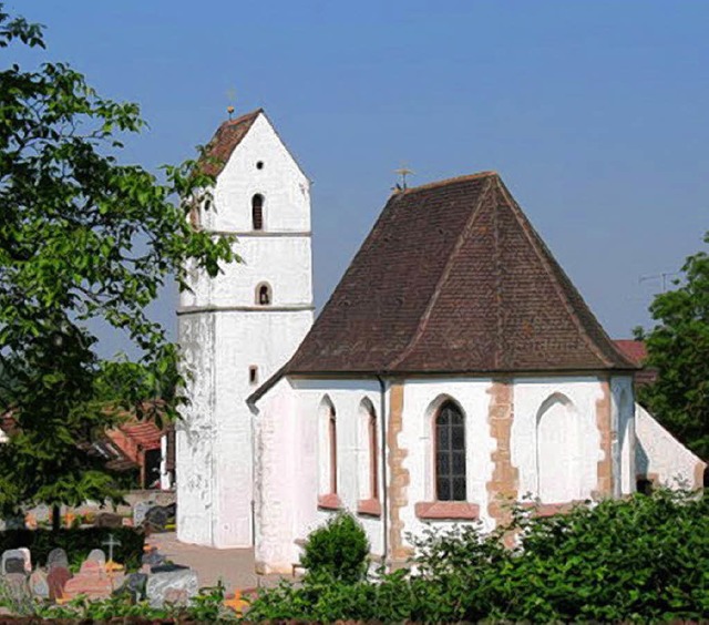 Das vermutlich lteste Bauwerk im Dorf...   Chor   dient als Friedhofskapelle.   | Foto: Privat