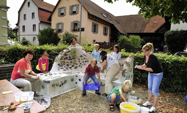 <Bildtext>Die Plapperecke im Hof der a...er der kleinen Baumeister. </Bildtext>  | Foto: Erggelet