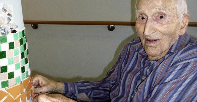 Blitzende Augen, ruhige Hnde: Julius ...wird heute  in Elzach 101 Jahre alt.    | Foto: Elfriede Mosmann