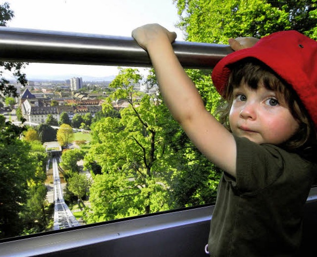 Anna-Lena ist eine der jngsten Fans der Schlossbergbahn.  | Foto:  Bamberger