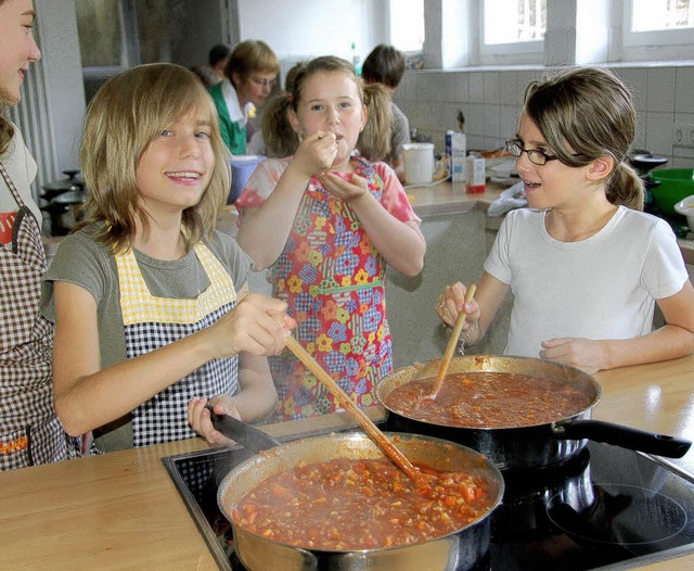 Essen selbst kochen? Kein Problem! Den...inden hat es jedenfalls Spa gemacht.   | Foto: Elfriede Mosmann