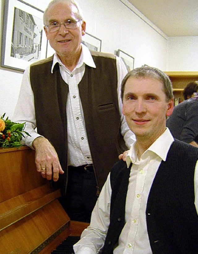 Reinhard Seiberlich (links) und Michae... zum literarisch-musikalischen Abend.   | Foto: Privat