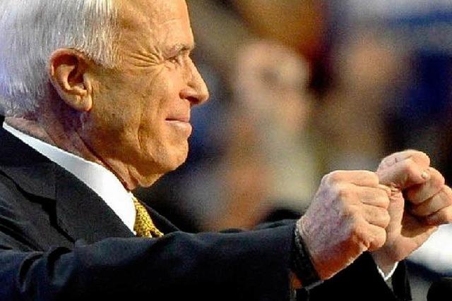 McCain grenzt sich von Bush ab