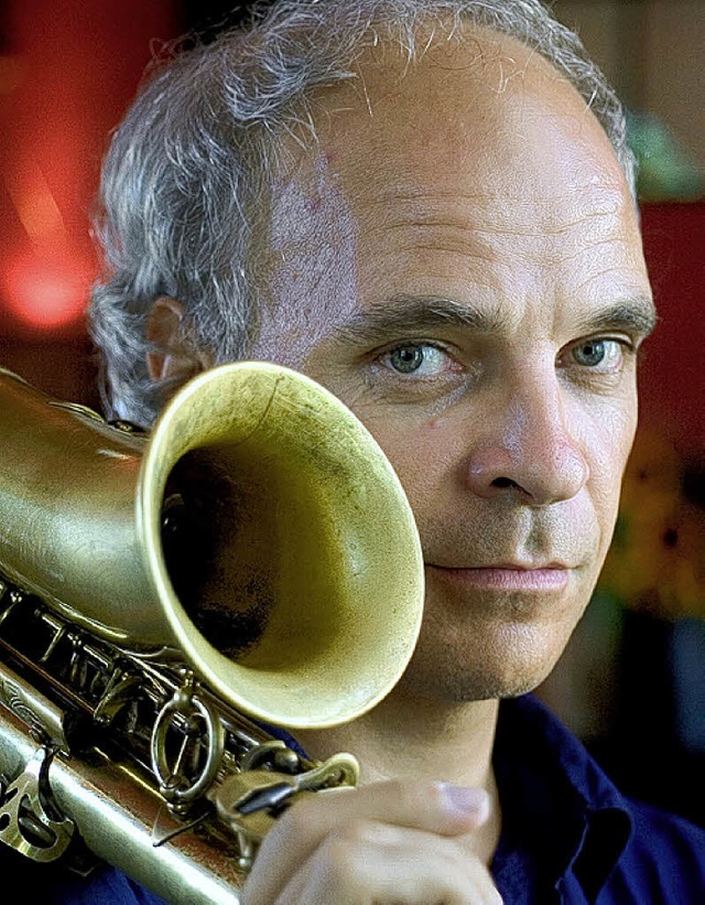 Der Saxofonist ist der Bandleader: Matthias Stich   | Foto: pro