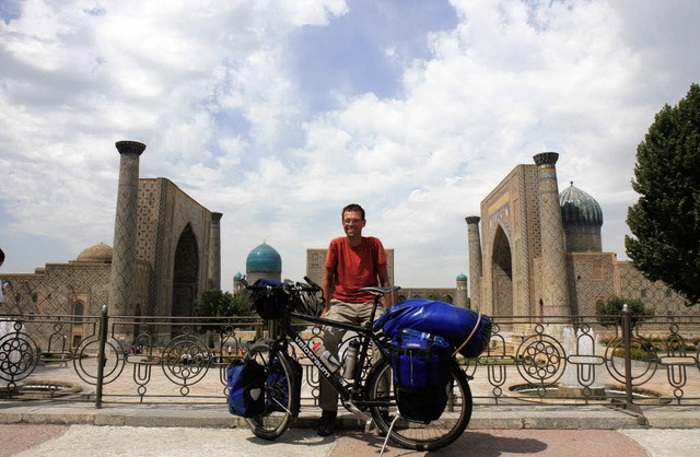 Trotz einer zweiwchigen Zwangspause i...t Samarkand in Usbekistan angekommen.   | Foto: MArkus Wagner