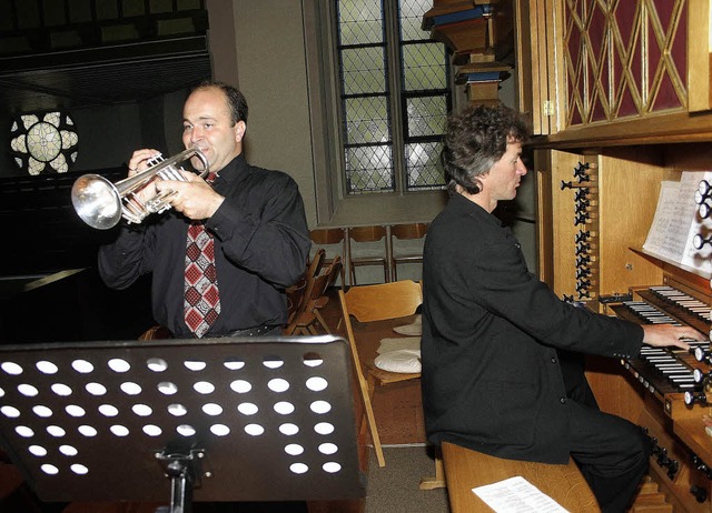 Jrn Bartels und Milen Haralambov (Tro...onntag in der Emmendinger Stadtkirche.  | Foto: Frank Berno Timm