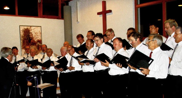 Nachdenklich und anspruchsvoll klangen...einem Konzert in der Kapelle vortrug.   | Foto: Sonja   Eiche