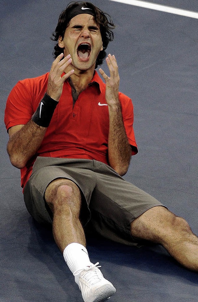 Der ungewohnte Befreiungsschrei: Roger Federer nach dem Sieg   | Foto: afp