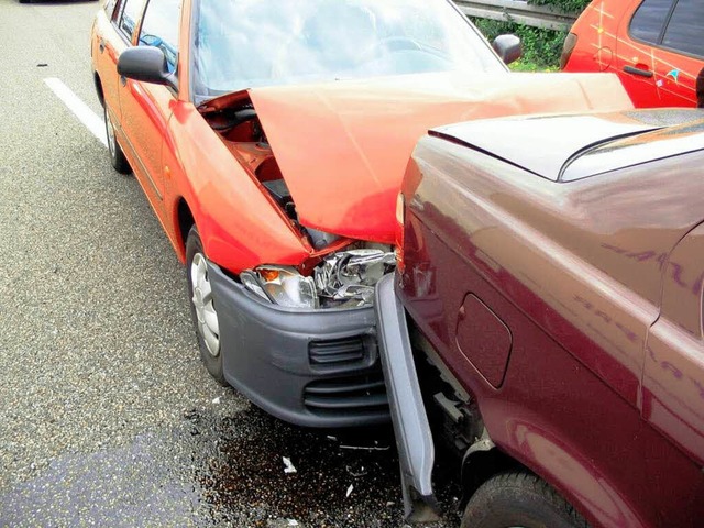 Sechs Autos waren in einen Unfall auf der BAB5 verwickelt.  | Foto: Polizei