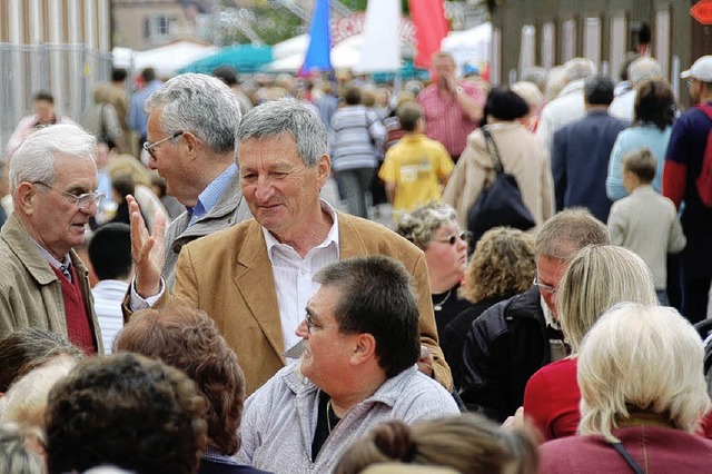 Sitzpltze werden in den Buden und Bei...Straenfestes wieder Mangelware sein.   | Foto: Lauber