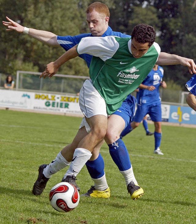 Wenn sich die Laufwege kreuzen, ist de...raus aus den Niederungen der Tabelle.   | Foto: Dieter Reinhardt