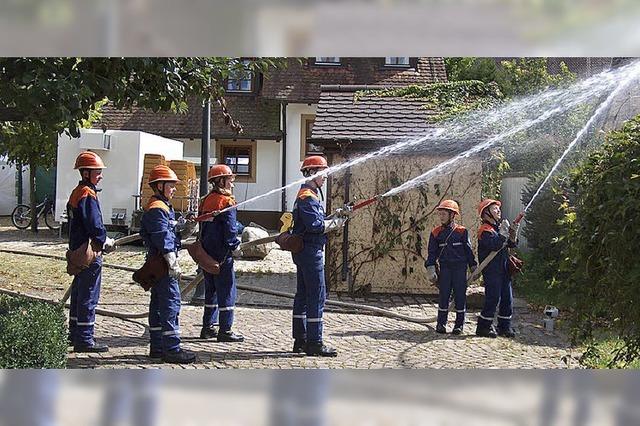 Feuerwehrhock als Werbeaktion um Nachwuchs