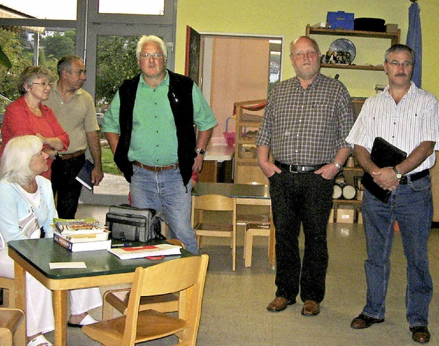 Im Kindergarten war der Ortschaftsrat ...orsteher Ino Hodapp (links) zu Besuch.  | Foto: harald schwab-strube