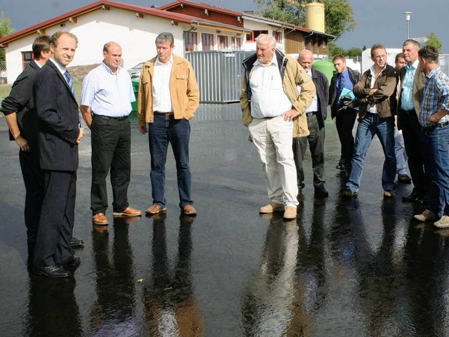 Nach dem kleinen Festakt  im Feuerwehr...is- und Gemeinderten die neue Anlage.  | Foto: Chris Seifried