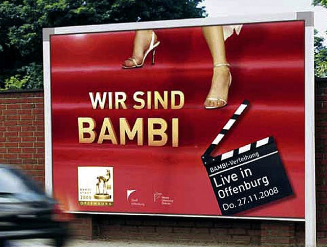 Roter Teppich, Frauenfe in High Heel...iven will Offenburg fr Bambi werben.   | Foto: Hubert Rderer