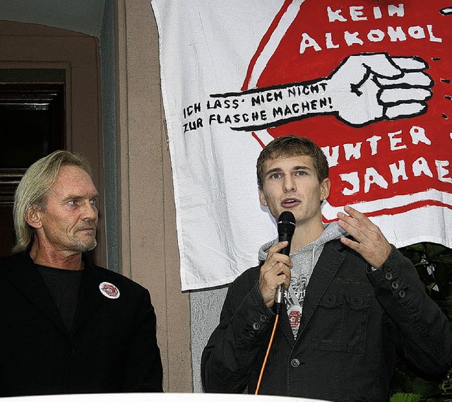 Klare Ansagen: Moderator Ernst Lederle...olprvention beim Btzinger Weinfest.   | Foto: rainer Hock