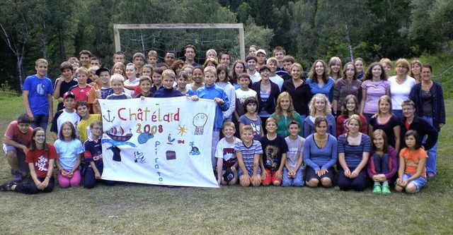 Gruppenbild  vom Ferienlager der katho...lsorgeeinheit Neuenburg in Chtlard    | Foto: Privat