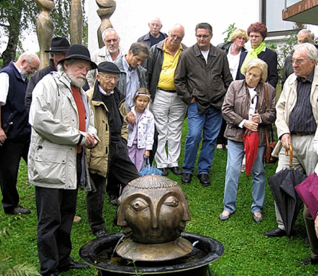 Rudolf Scheurer mit Werk und Gsten   | Foto: BZ