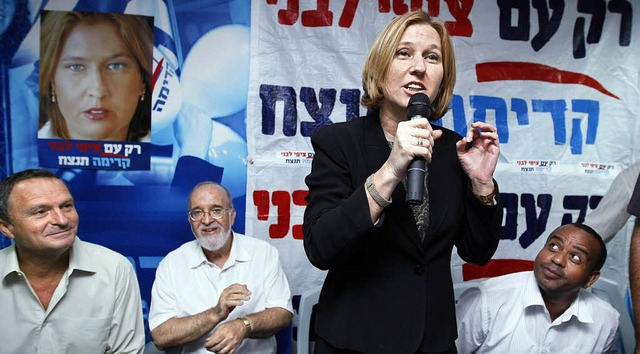 Der Vorsitz der Kadima-Partei als erst...ierungschefin: Zipi Livni im Wahlkampf  | Foto: AFP