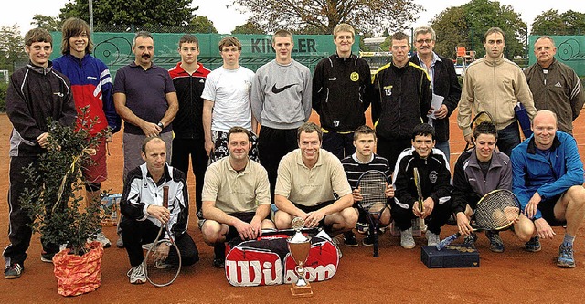 <Bildtext>Tennisspielen macht  Spa: D...Tennisclubs Rot-Wei Wyhl</Bildtext>.   | Foto: Jrgen Schweizer
