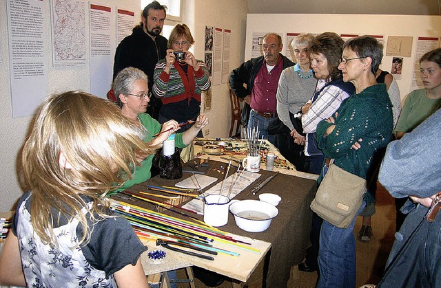 Auf den Spuren der Vergangenheit: Wie ... im Museum &#8222;Alte Schule&#8220;.   | Foto: Zoelly