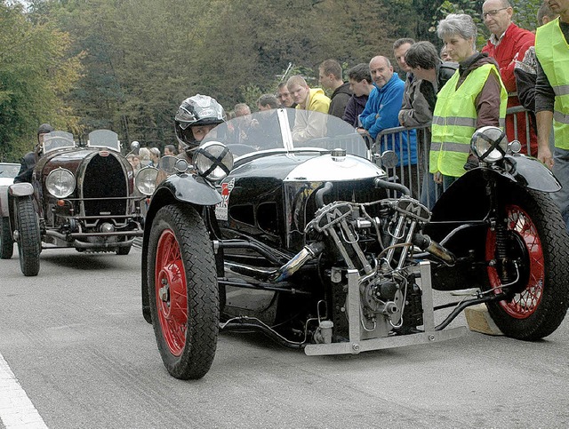 Am letzten Septemberwochenende schnaufen wieder Oldtimer den Eggberg hinauf.   | Foto: Archivfoto: Fred thelen