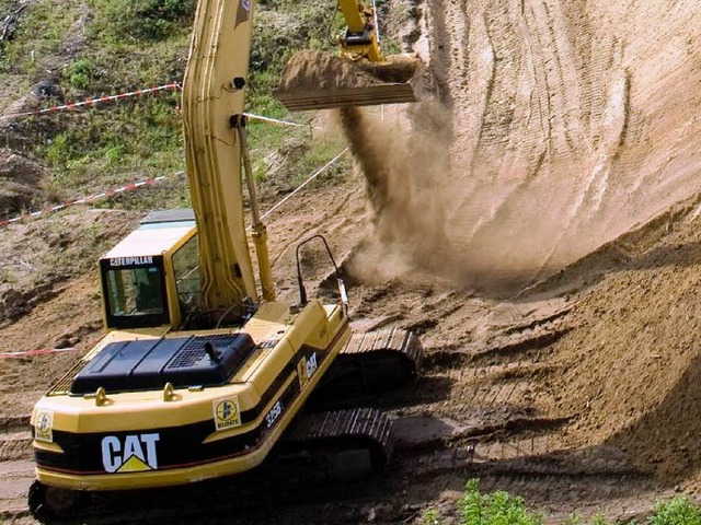 15 Hektar unberhrte Landschaft versch...er Bagger. Hartheim will gegensteuern.  | Foto: ZB