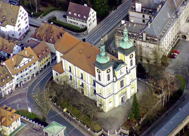 Die Donaueschinger Stadtkirche, erbaut...Baarvereins nher beleuchtet wird.      | Foto: BZ
