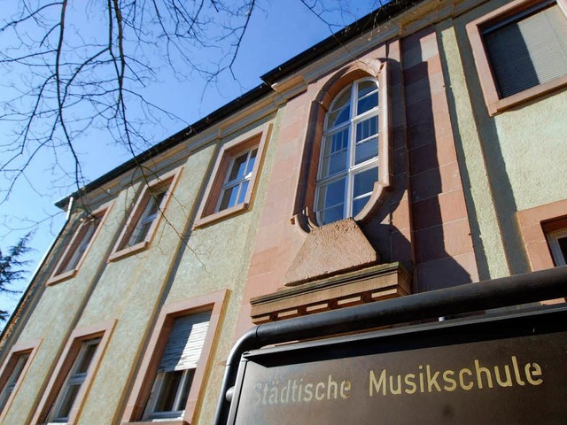 Die Stdtische Musikschule wartet jetz... dem neuen  Rock-Pop-Jazz-Bereich auf.  | Foto: Michael Bamberger