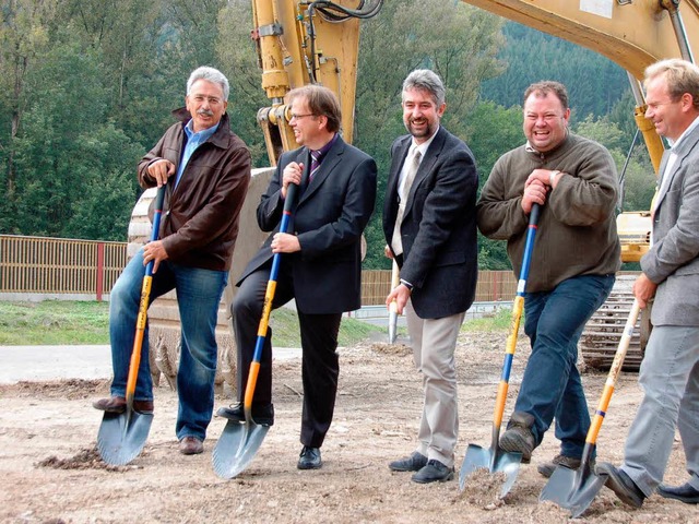 Erster Spatenstich fr die Abfahrt Mitte  | Foto: Michael Krug