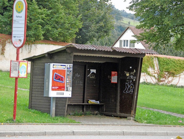 Wenig einladend ist derzeit das Buswartehuschen in Slden.    | Foto: Gallien