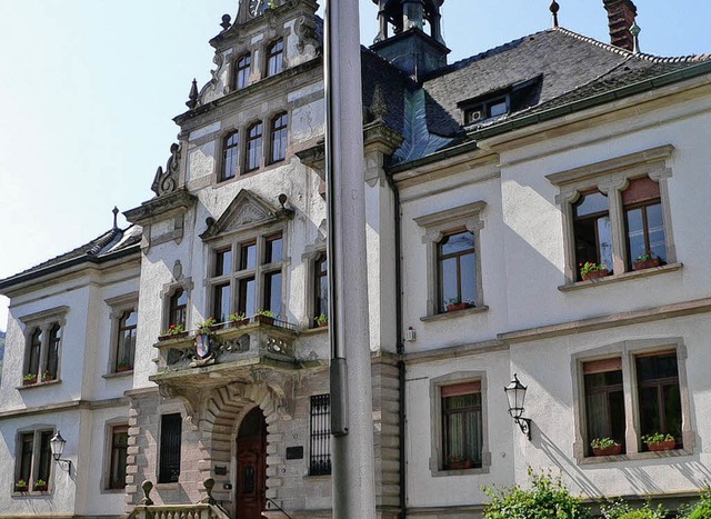 Die Fassade darf zwar renoviert werden...ster aber stehen unter Denkmalschutz.   | Foto: jacob