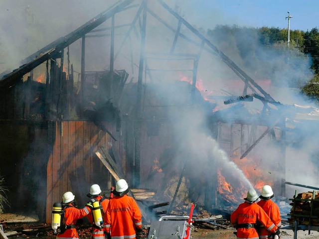 Komplett abgebrannt ist diese Scheune in Karsau  | Foto: Ralf H. Dorweiler