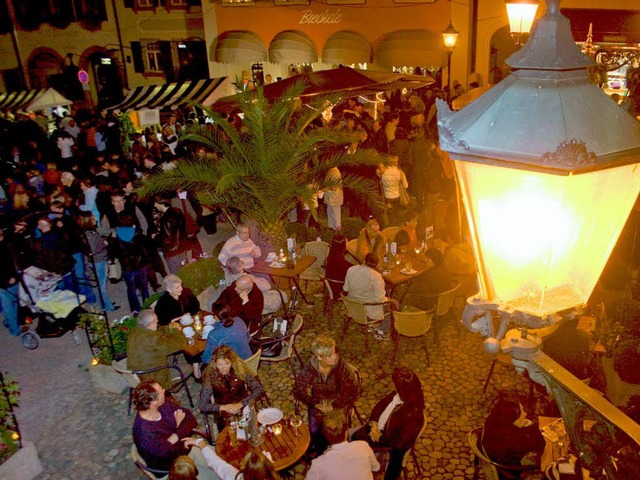 Viele besuchten die Lichternacht in Endingen.  | Foto: Hagen Schnherr