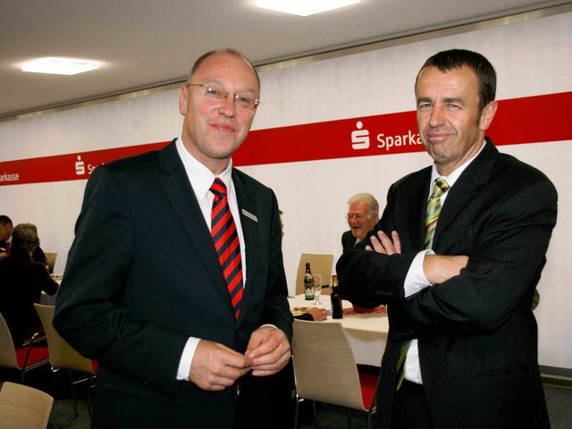 Sparkassenchef Theo Binninger und Referent Matthias Rb.  | Foto: Wilfried Dieckmann