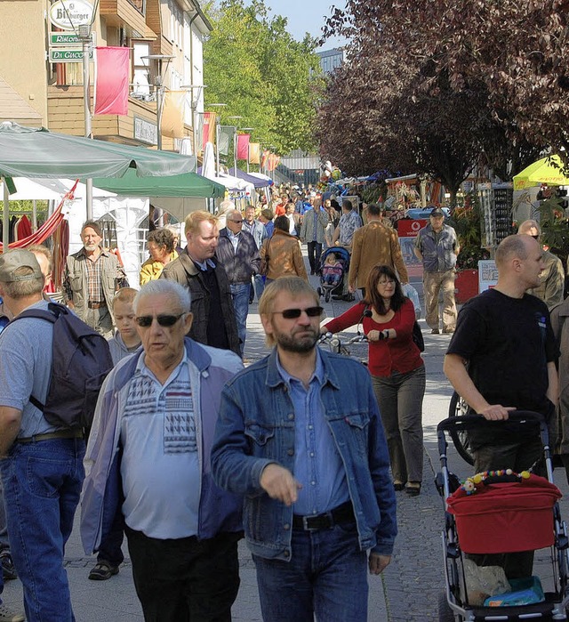 Fnfter Rheinfelder Bauernmarkt.  | Foto: Valentin Ade