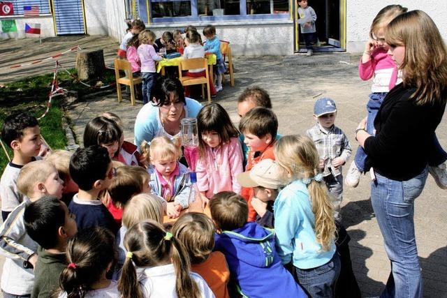 Studenten lassen Kinder in naher Kita betreuen