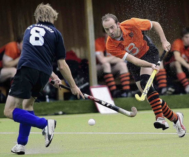 Hockey 2008HC Lahr vs. SV BoeblingenSp... (orange) Spieler SV Boeblingen (blau)  | Foto: Peter Aukthun-Grmer