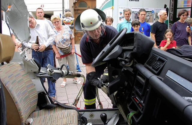 Rettungs- und Hilfsorganisationen &#82...demonstrieren, was sie alles knnen.    | Foto: archivfoto: Andr Hnig