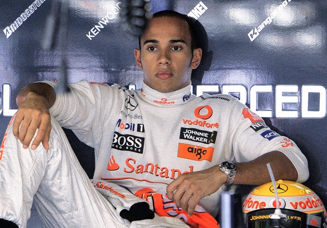 Die Enttuschung bei McLaren-Mercedes-Pilot Lewis Hamilton ist gro.   | Foto: dpa