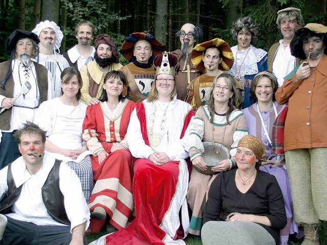 Das ist die Theatertruppe, die die Streiche der Schildbrger zum Besten geben.  | Foto: Heidi Foessel