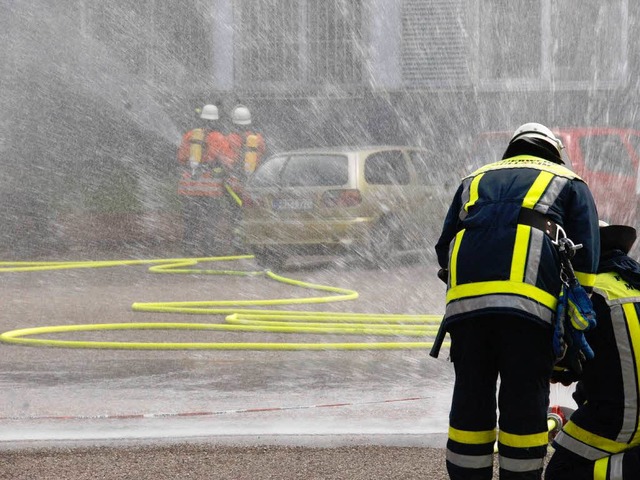 Ausgelaufenes Ammoniak in der Auggener...r einen Groeinsatz der Feuerwehren.   | Foto: Volker Mnch