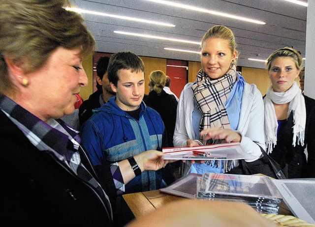 Von der Krise nicht tangiert: Junge Te...tarteten gestern das Planspiel Brse.   | Foto: Barbara Ruda