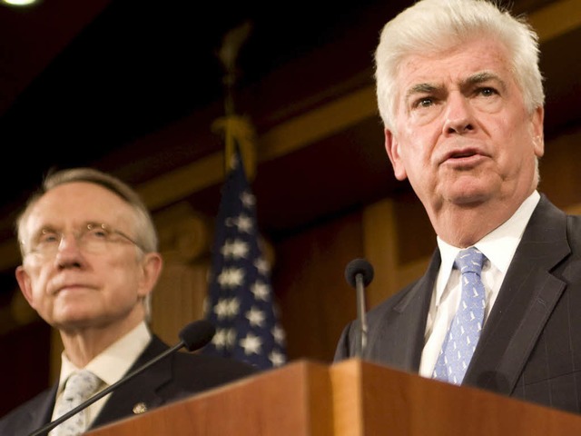 Harsche Kritik an John McCain: Harry R...s) und Chris Dodd von den Demokraten.   | Foto: dpa