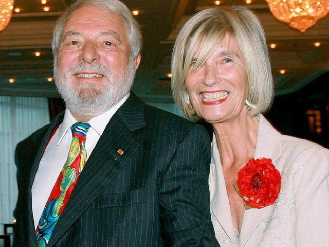 Das Ehepaar Wolfram und Barbara Siebec...im 80. Geburtstag des Gastrokritikers   | Foto: dpa