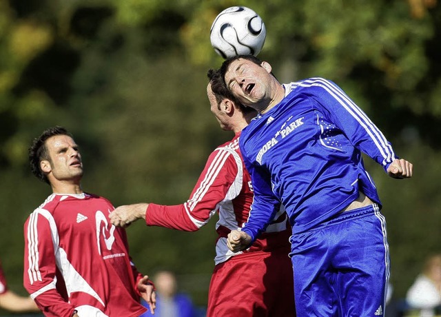 Fussball 2008/2009SV Rust vs. SV Hausa...mpf mit Michael Oberle (SV Hausach #2)  | Foto: Peter Aukthun-Goermer