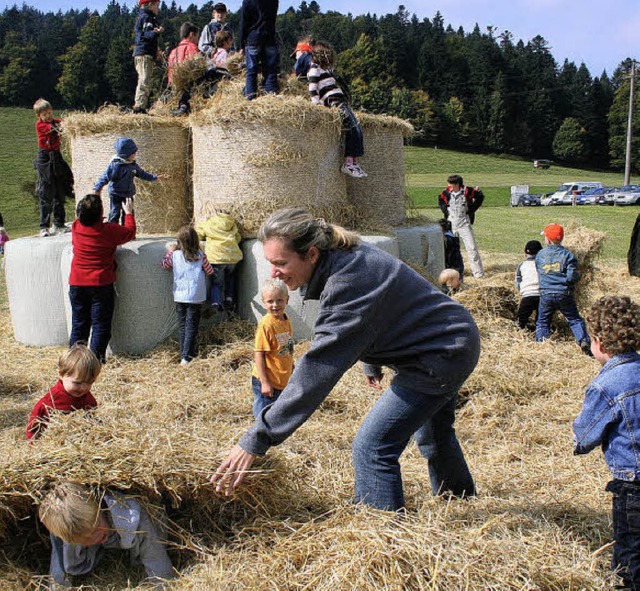 Sichtlich Spa hatten Jung und Alt bei...gegnung mit  stattlichen Vierbeinern.   | Foto: Gerd Sutter