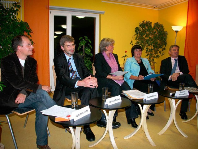 <Bildtext>Es diskutierten (von links) ... und Rudolf Kast (Sick AG)</Bildtext>.  | Foto: Stefanie Sigmund