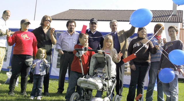 Beim ADM-Fest (Mitte von links): Lande...unz ,   Bundesvorsitzender Hans Weide   | Foto: Fssel