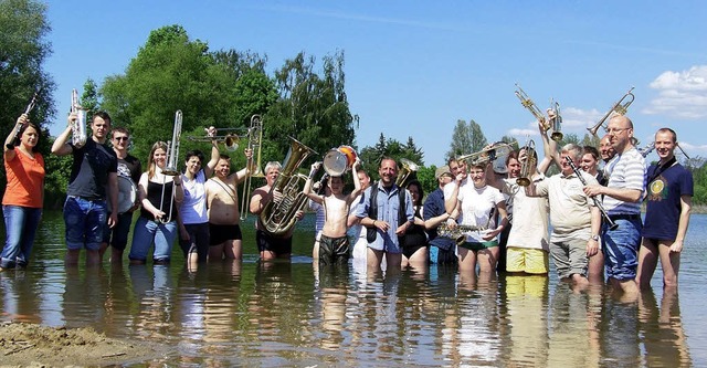 Dem  Wasser in Sachsen sind die Blasmu...ladung der Stadtmusik in Lrrach auf.   | Foto: BZ